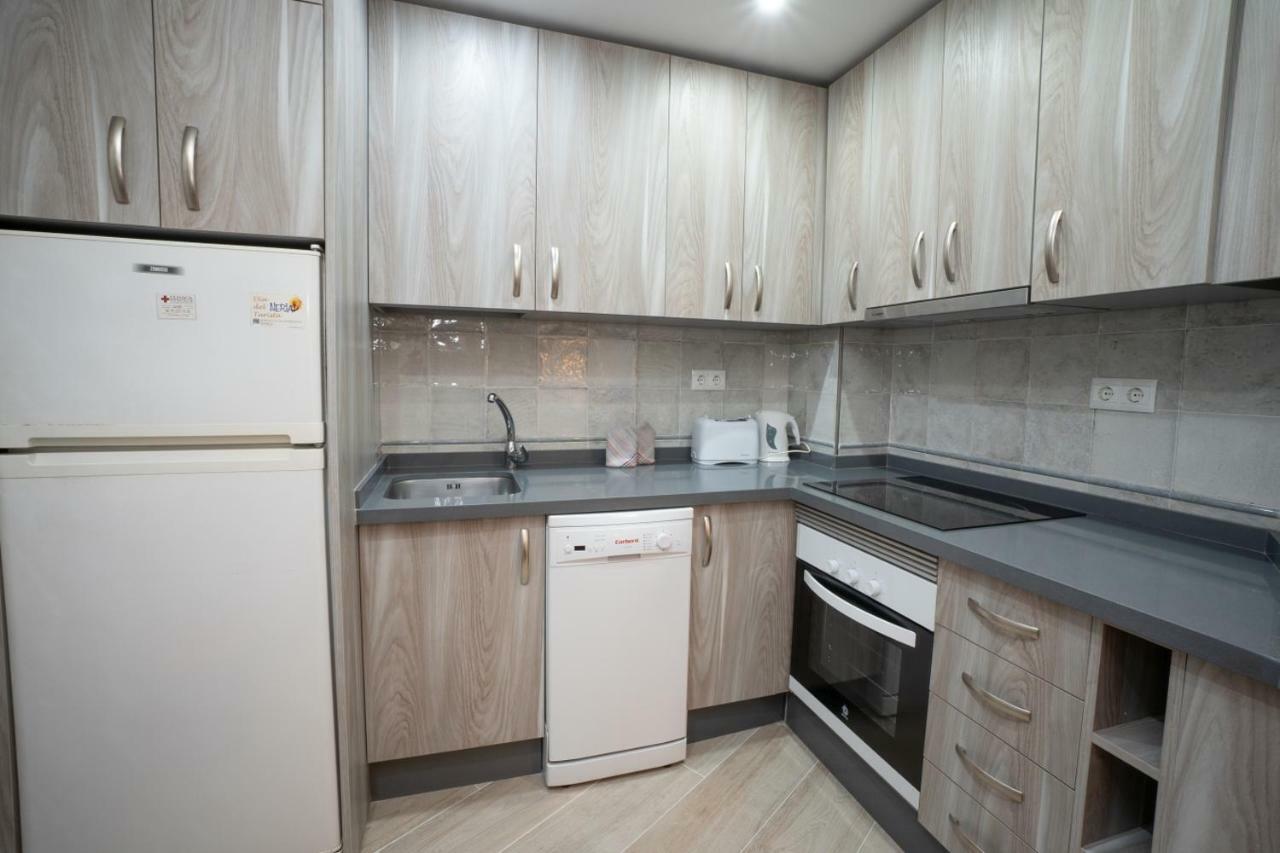 Palmeras 80 Menyber เนร์คา ภายนอก รูปภาพ
